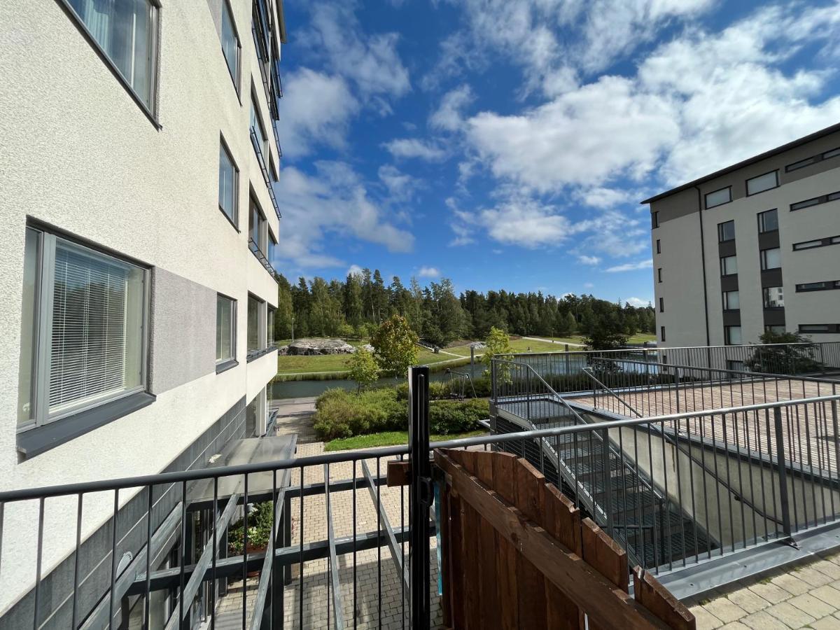 Guest Apartment With View And Terrace, Vuosaari, Helsinki, Self Check-In Buitenkant foto